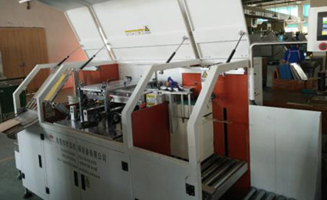 Automatic casing system